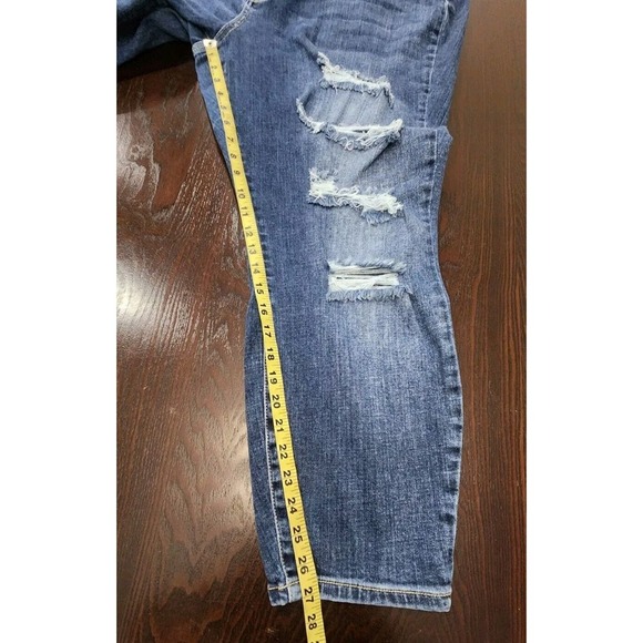 Judy Blue Boyfriend Fit Jeans Size 22w Plus Women Mid Wash High Rise distressed - Picture 9 of 11